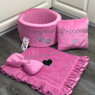 Bright pink personalized toy basket set Customized toy storage for dog Cat toys basket Personalized dog present Dog lover gift