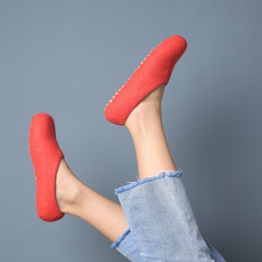 100% Wool Orange Slippers, Free Shipping in USA in 2-5 days, Unisex Non-Slip House Shoes, Icelandic Wool Slippers with Anti Slip Sole