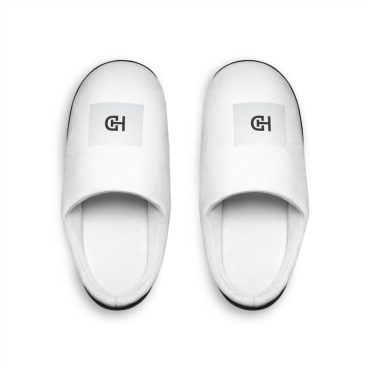 Cozy women's indoor slipper provide warmth and comfort. Plush, soft, and stylish, these slippers are perfect for relaxation at home!