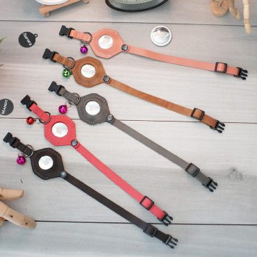 Breakaway Leather Cat Collar with AirTag Holder, Custom Air Tag Cat Collar with Engraved Tiny Cat ID Tag, Adjustable Lightweight Cat Collars